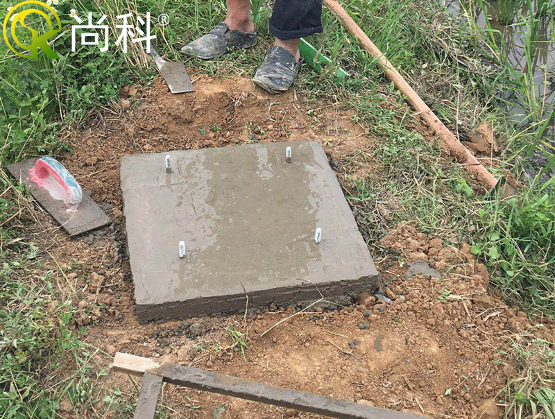 立桿太陽能殺蟲燈地基地籠安裝-拆除模具